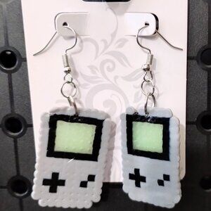 Game Boy Inspired Earrings / Perler Beads / Hama Beads / Fuse Beds .  Hand Made